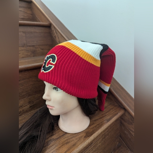 NHL Calgary Flames Hockey Sockey Reversible Toque OS - Picture 6 of 12